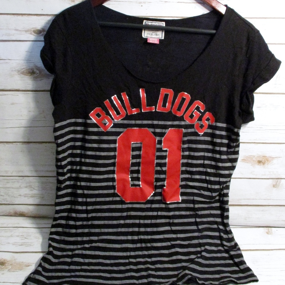 Victoria's Secret Georgia Bull Dogs T-Shirt